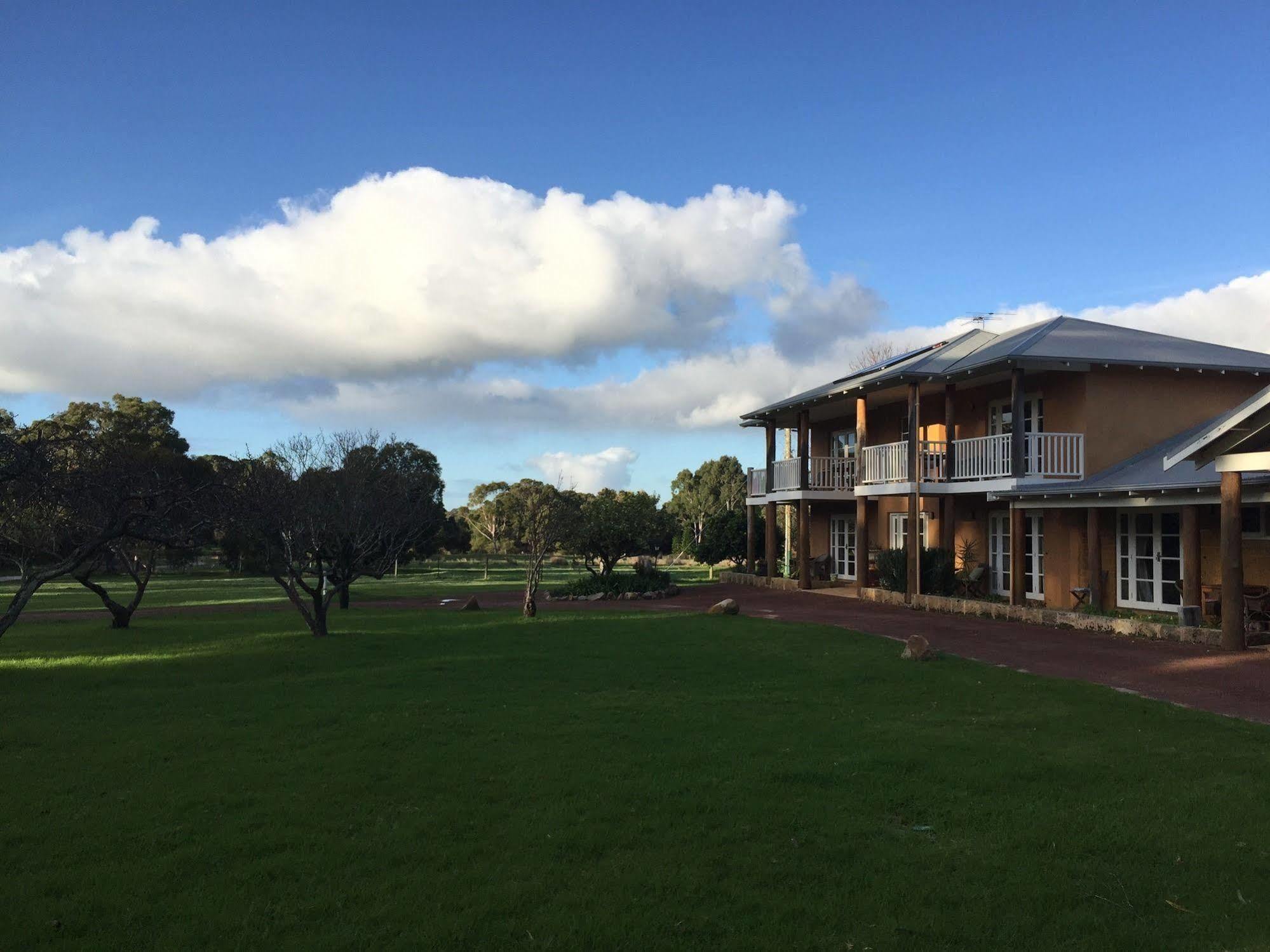 Erravilla Country Estate Spa Suite Accommodation Cowaramup Exterior foto